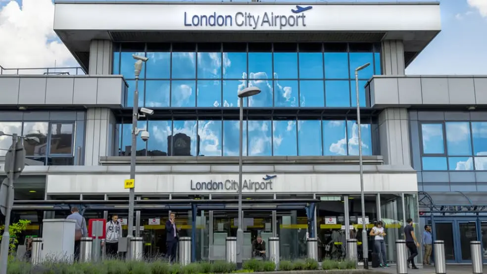 Redhill to London City Airport Transfers